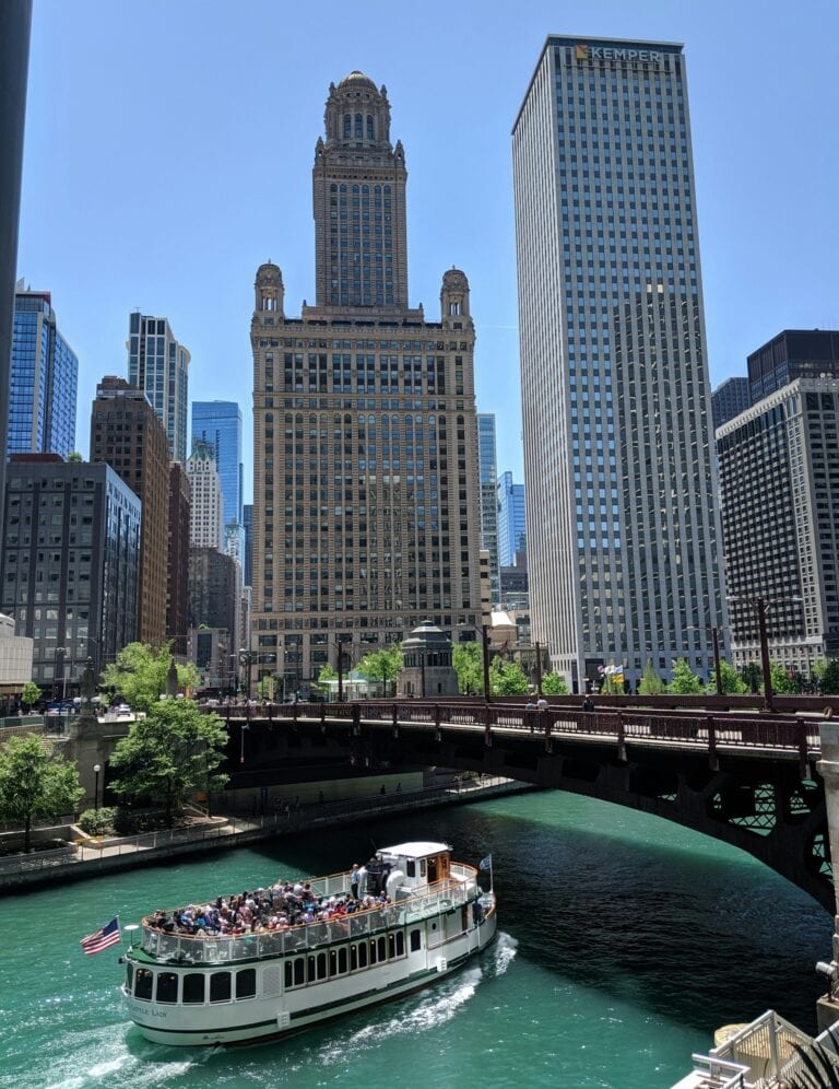 שיקגו Chicago - טיול בגורדי השחקים של עיר הרוחות | מדריך טיול ב-USA